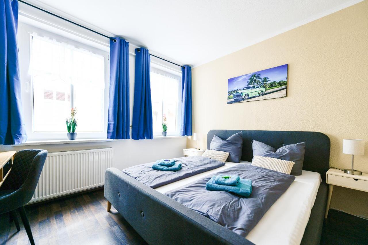 Fuerst-Pueckler-Apartment_Bis 6 Personen_Waschmaschine_Kueche_2X Parkplaetze_Terrasse_Netflix Cottbus Eksteriør billede