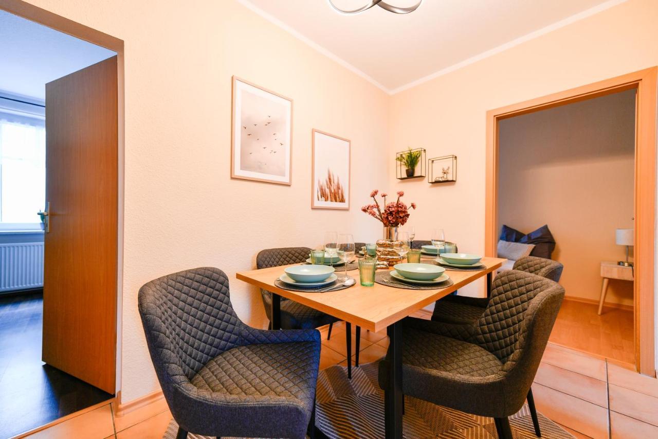 Fuerst-Pueckler-Apartment_Bis 6 Personen_Waschmaschine_Kueche_2X Parkplaetze_Terrasse_Netflix Cottbus Eksteriør billede