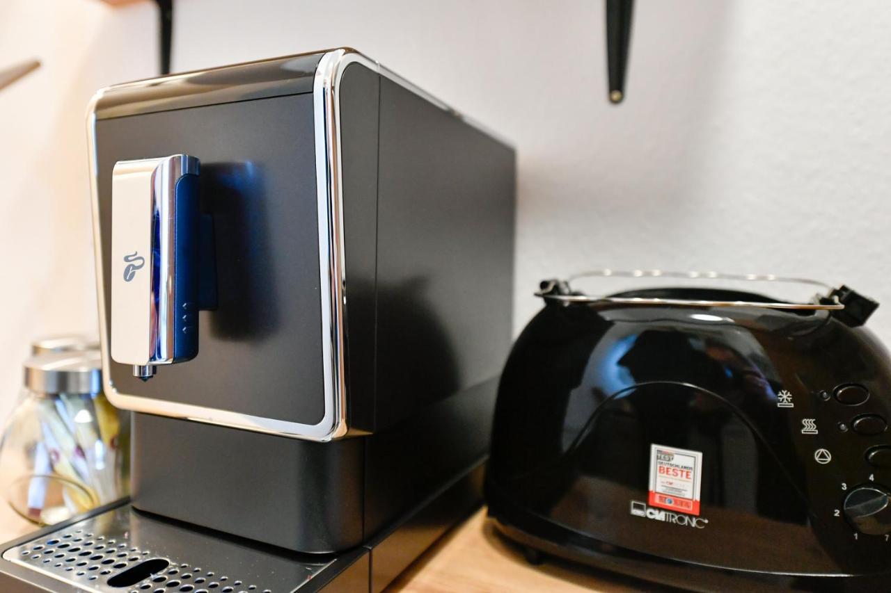 Fuerst-Pueckler-Apartment_Bis 6 Personen_Waschmaschine_Kueche_2X Parkplaetze_Terrasse_Netflix Cottbus Eksteriør billede