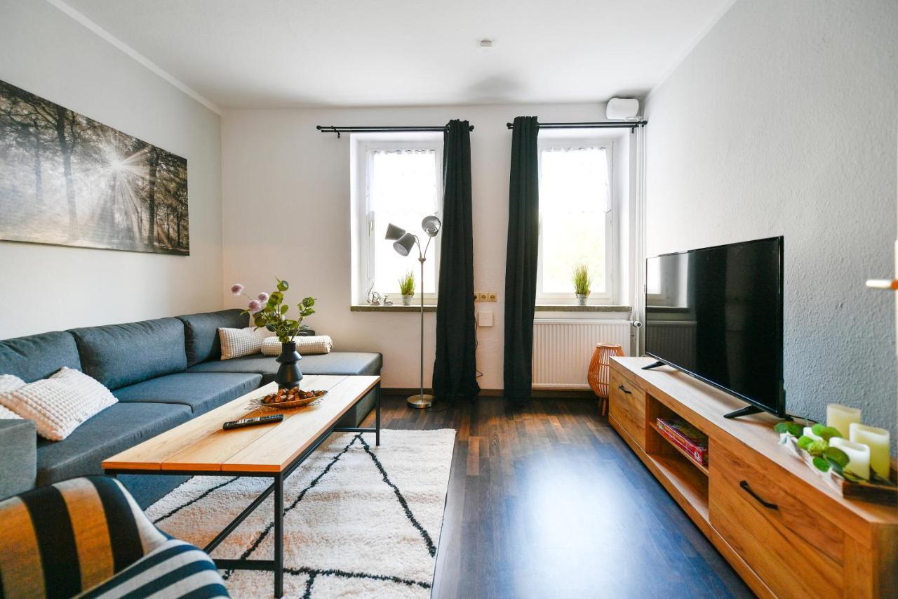 Fuerst-Pueckler-Apartment_Bis 6 Personen_Waschmaschine_Kueche_2X Parkplaetze_Terrasse_Netflix Cottbus Eksteriør billede