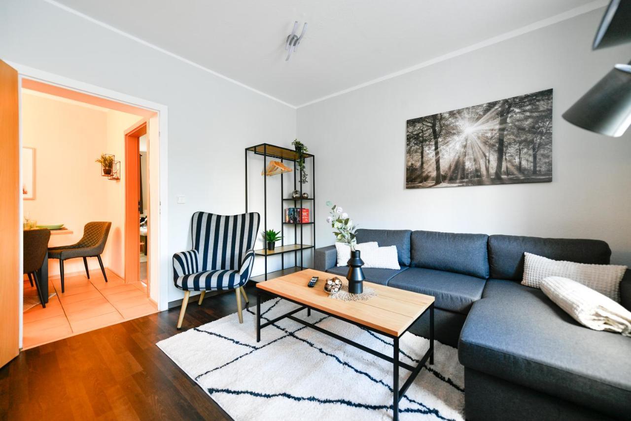 Fuerst-Pueckler-Apartment_Bis 6 Personen_Waschmaschine_Kueche_2X Parkplaetze_Terrasse_Netflix Cottbus Eksteriør billede